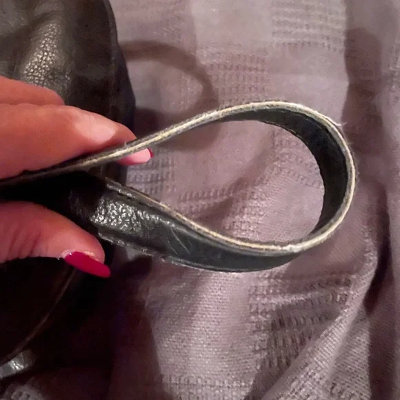 Tory Burch black purse. I used as a crossover. - Picture 3 of 9